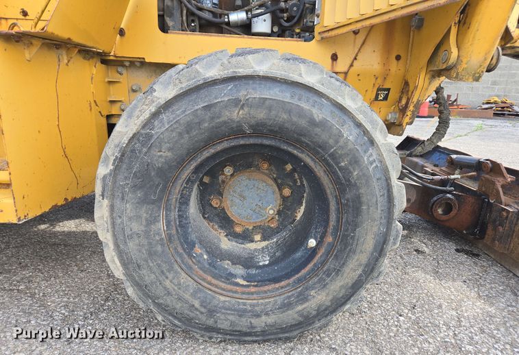 image for item EC4226 1996 Vermeer V5750 trencher