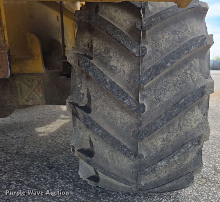 image for item EC4226 1996 Vermeer V5750 trencher