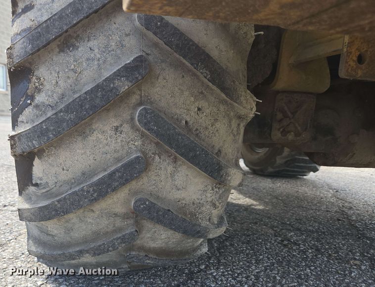 image for item EC4226 1996 Vermeer V5750 trencher