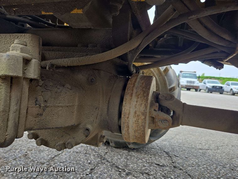 image for item EC4227 2006 Vermeer RT450 trencher