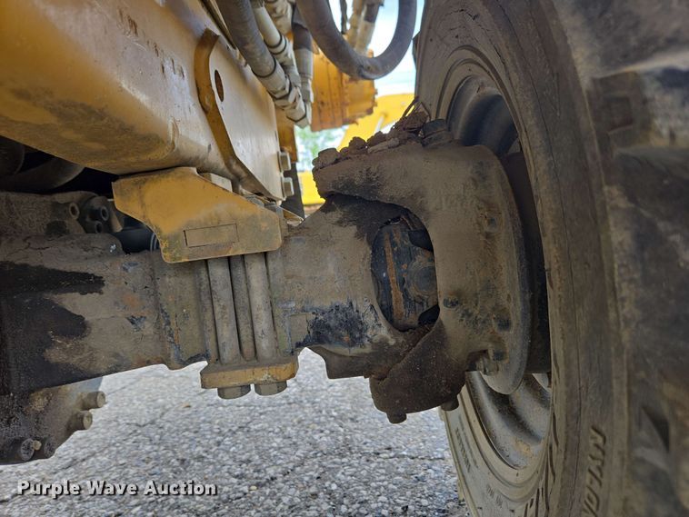 image for item EC4227 2006 Vermeer RT450 trencher