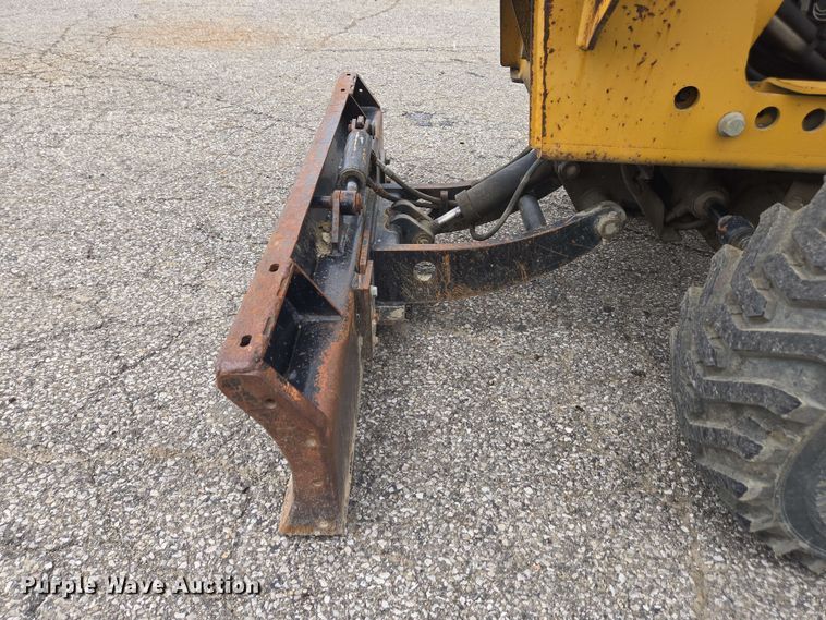 image for item EC4227 2006 Vermeer RT450 trencher