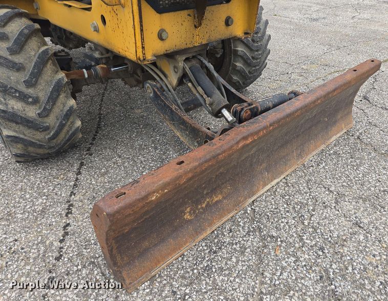 image for item EC4227 2006 Vermeer RT450 trencher