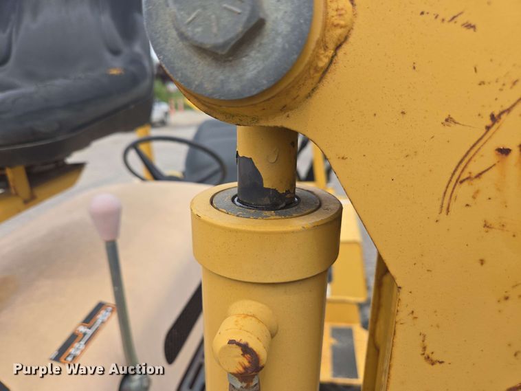 image for item EC4227 2006 Vermeer RT450 trencher