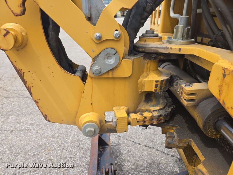 image for item EC4227 2006 Vermeer RT450 trencher