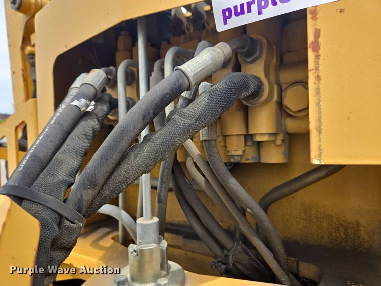 image for item EC4227 2006 Vermeer RT450 trencher