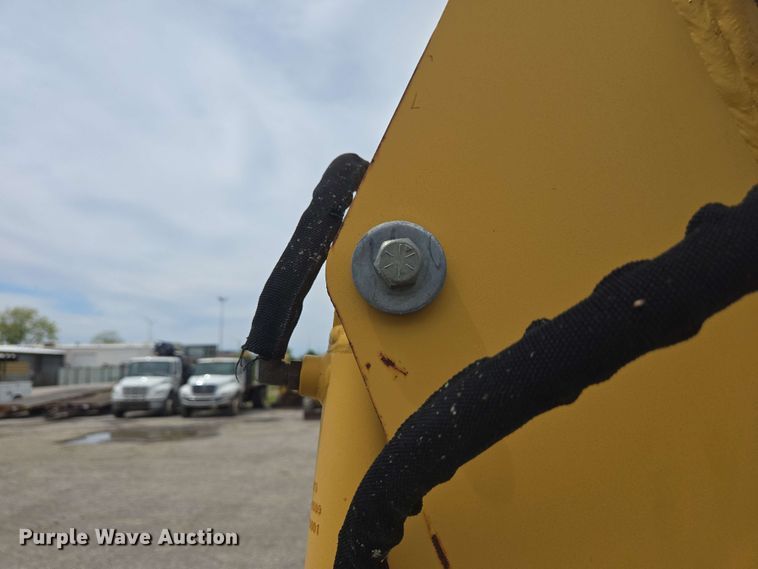 image for item EC4227 2006 Vermeer RT450 trencher