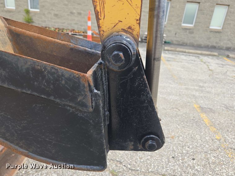 image for item EC4227 2006 Vermeer RT450 trencher