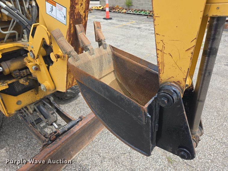image for item EC4227 2006 Vermeer RT450 trencher