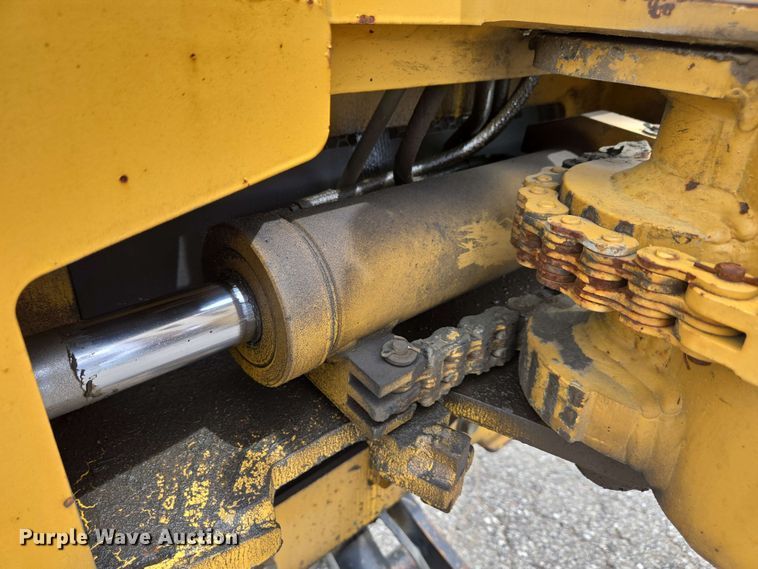 image for item EC4227 2006 Vermeer RT450 trencher