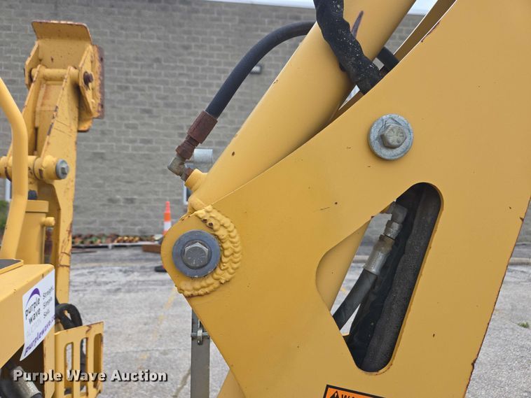 image for item EC4227 2006 Vermeer RT450 trencher