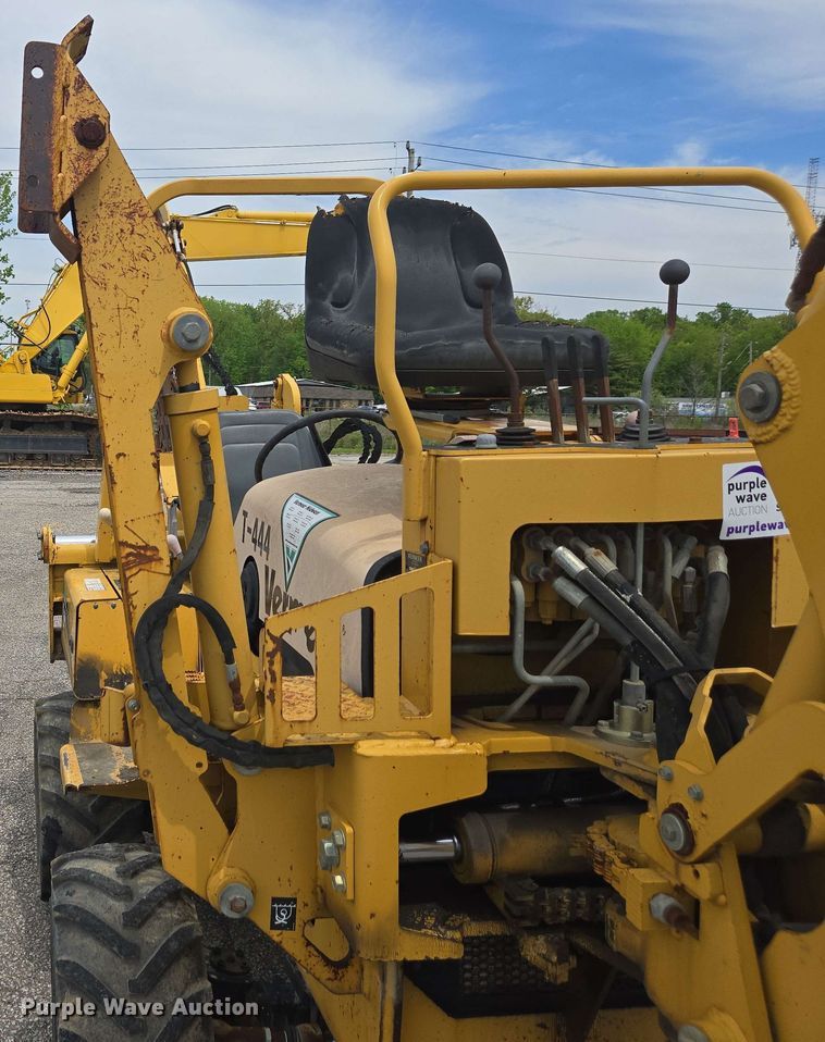 image for item EC4227 2006 Vermeer RT450 trencher