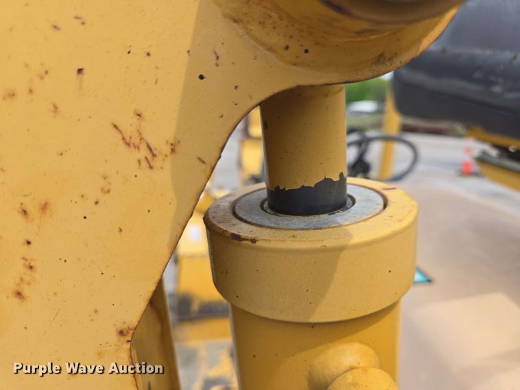 image for item EC4227 2006 Vermeer RT450 trencher