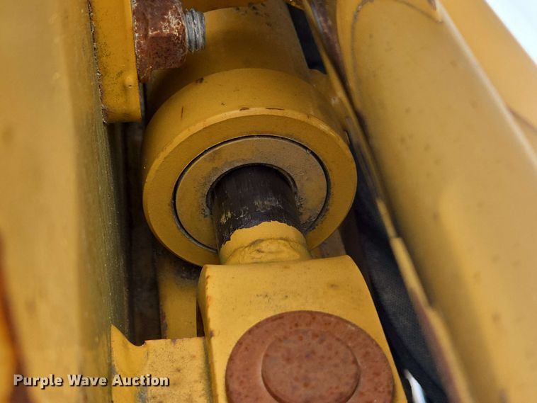 image for item EC4227 2006 Vermeer RT450 trencher