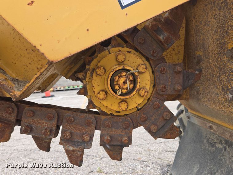 image for item EC4227 2006 Vermeer RT450 trencher