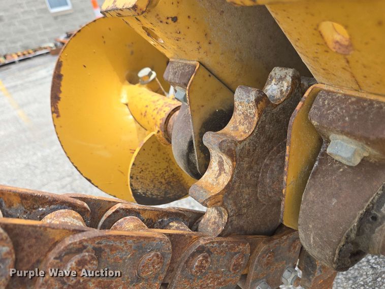 image for item EC4227 2006 Vermeer RT450 trencher