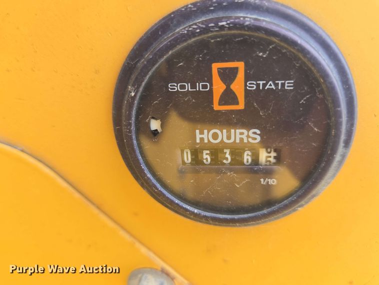 image for item EC4227 2006 Vermeer RT450 trencher