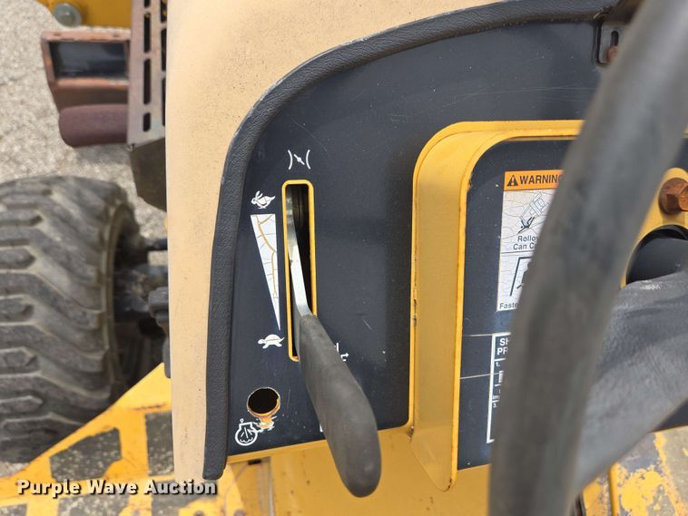 image for item EC4227 2006 Vermeer RT450 trencher