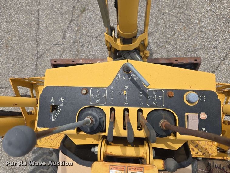 image for item EC4227 2006 Vermeer RT450 trencher