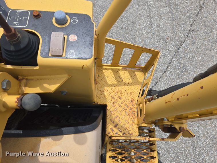 image for item EC4227 2006 Vermeer RT450 trencher