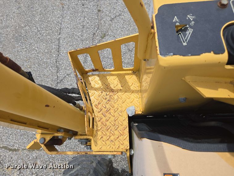image for item EC4227 2006 Vermeer RT450 trencher