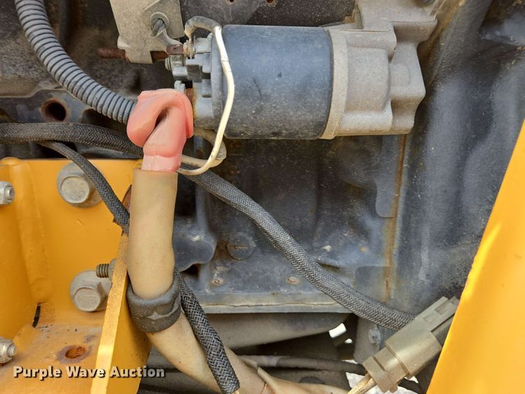 image for item EC4227 2006 Vermeer RT450 trencher