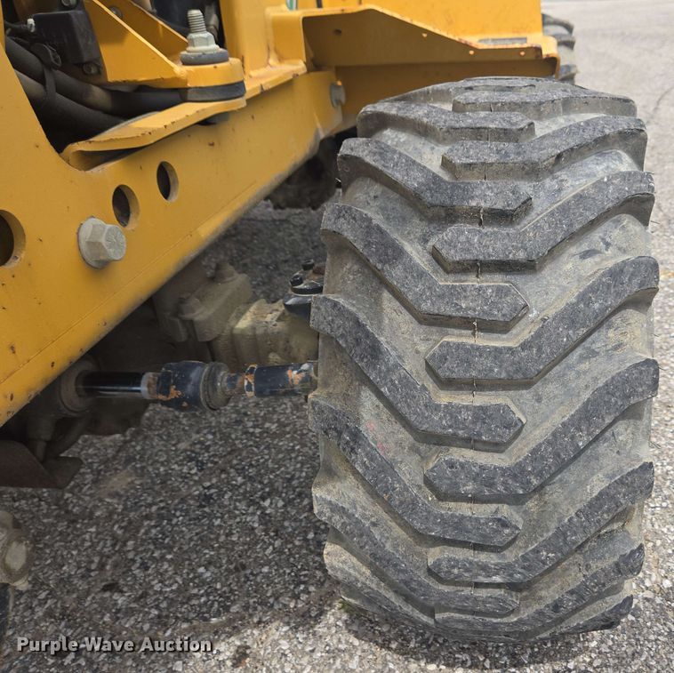 image for item EC4227 2006 Vermeer RT450 trencher