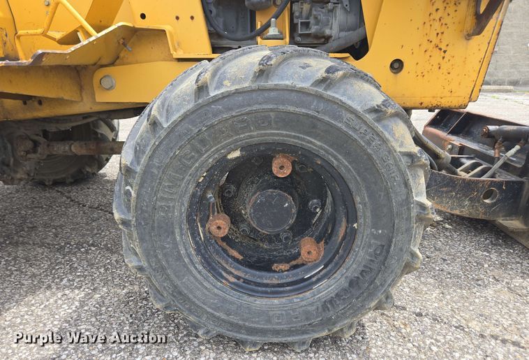 image for item EC4227 2006 Vermeer RT450 trencher