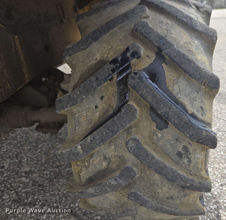 image for item EC4227 2006 Vermeer RT450 trencher