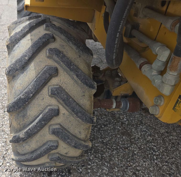 image for item EC4227 2006 Vermeer RT450 trencher