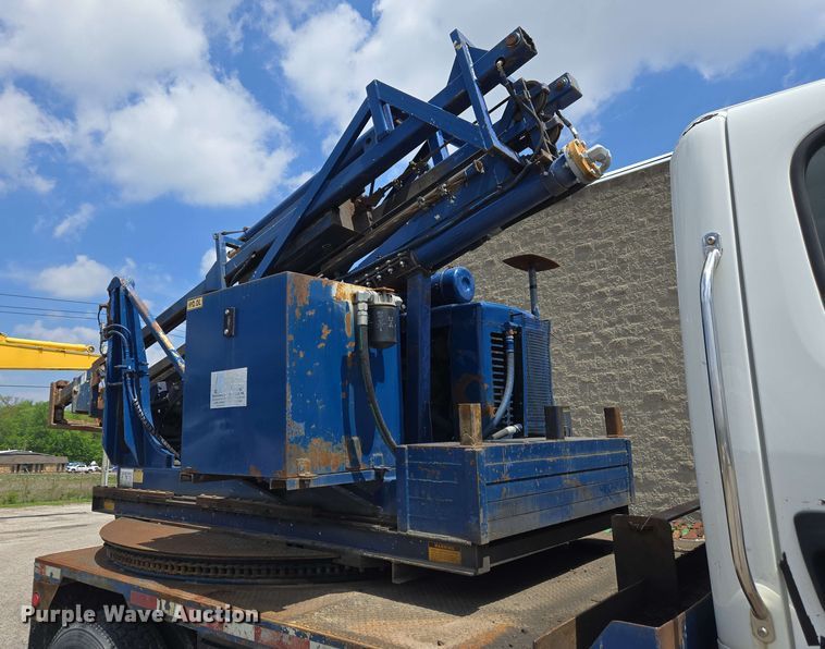 image for item EC4230 2013 Freightliner M2  combination pressure digger/ post driver truck