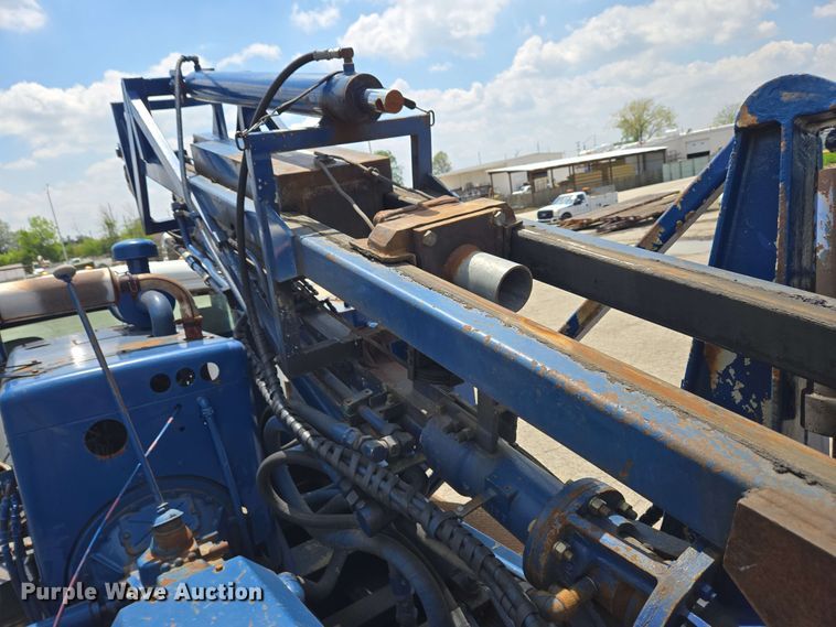 image for item EC4230 2013 Freightliner M2  combination pressure digger/ post driver truck