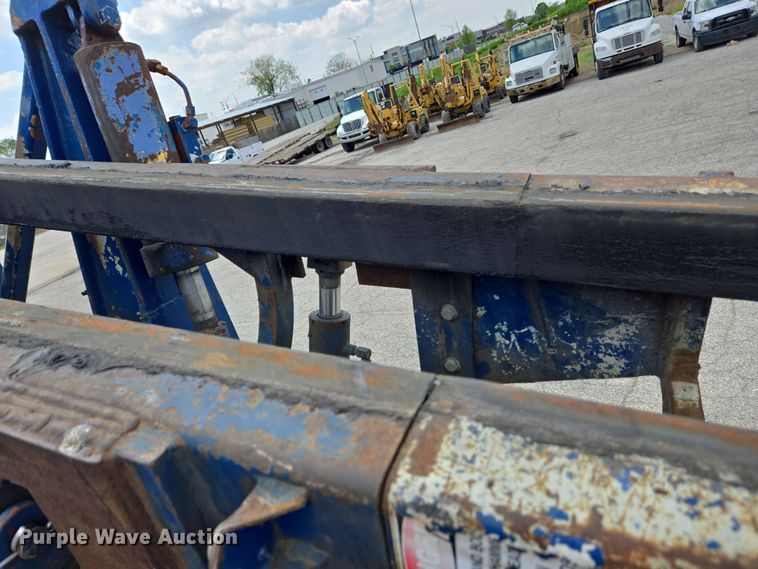 image for item EC4230 2013 Freightliner M2  combination pressure digger/ post driver truck