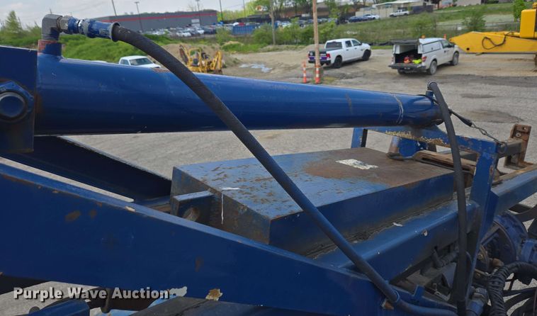 image for item EC4230 2013 Freightliner M2  combination pressure digger/ post driver truck