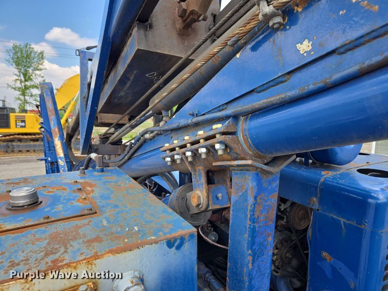 image for item EC4230 2013 Freightliner M2  combination pressure digger/ post driver truck