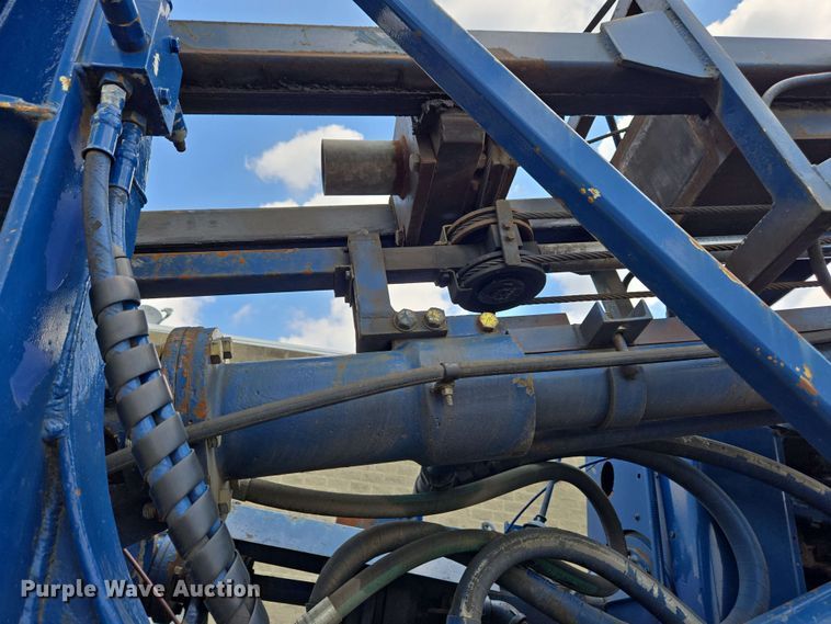 image for item EC4230 2013 Freightliner M2  combination pressure digger/ post driver truck