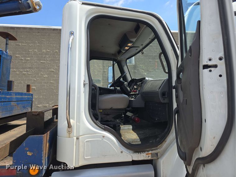 image for item EC4230 2013 Freightliner M2  combination pressure digger/ post driver truck