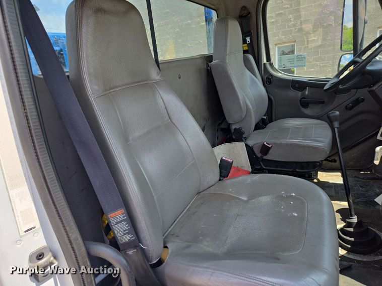 image for item EC4230 2013 Freightliner M2  combination pressure digger/ post driver truck