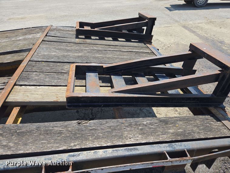 image for item EC4231 2011 Durcholz equipment trailer