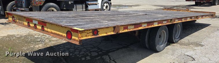 image for item EC4232 2011 Durcholz flatbed trailer