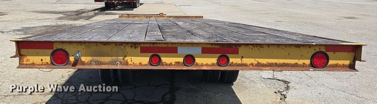 image for item EC4232 2011 Durcholz flatbed trailer