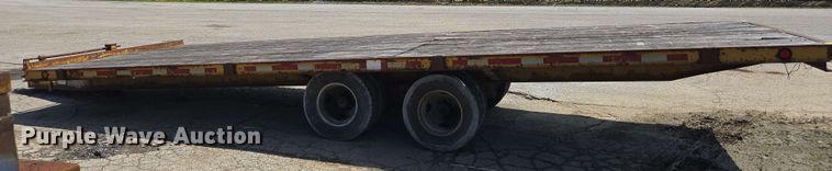 image for item EC4232 2011 Durcholz flatbed trailer