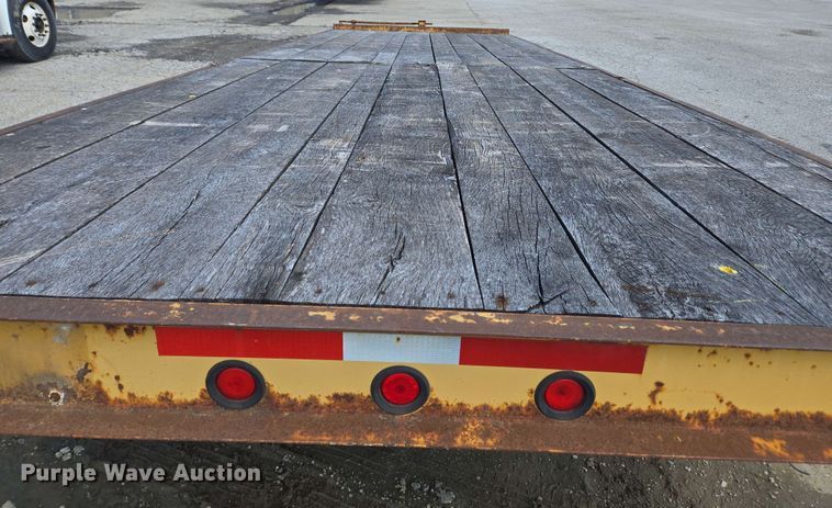 image for item EC4232 2011 Durcholz flatbed trailer