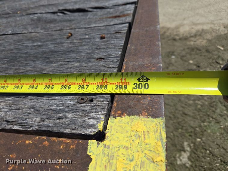 image for item EC4232 2011 Durcholz flatbed trailer