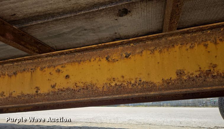 image for item EC4232 2011 Durcholz flatbed trailer