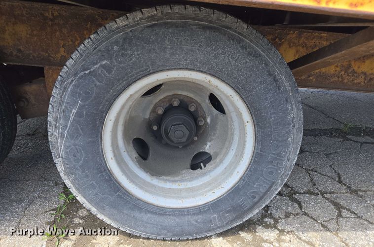 image for item EC4232 2011 Durcholz flatbed trailer