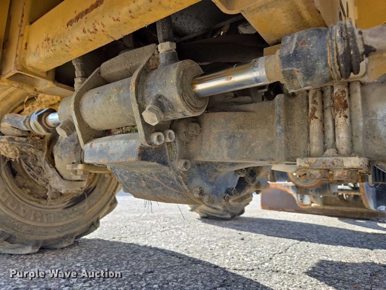 image for item EC4234 2005 Vermeer RT450 trencher