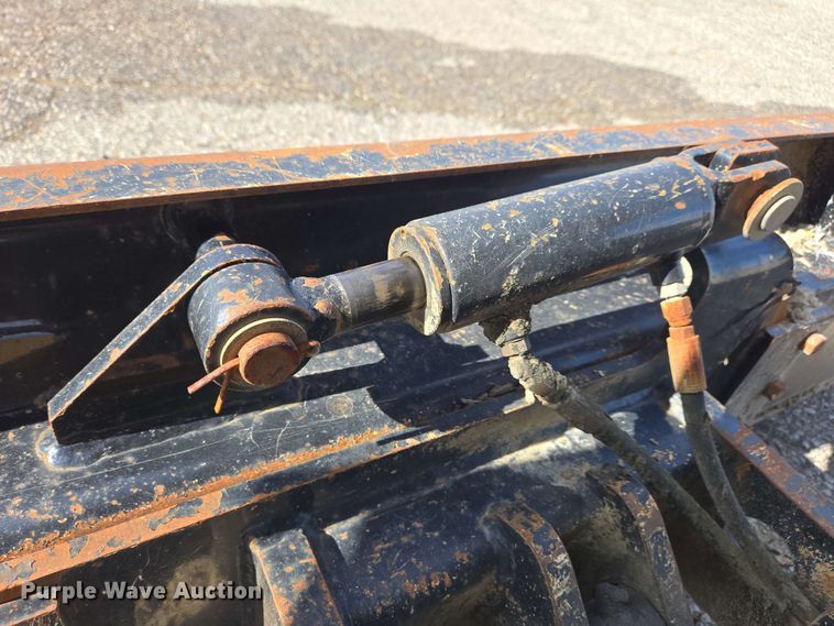 image for item EC4234 2005 Vermeer RT450 trencher