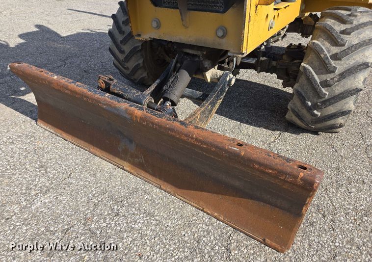 image for item EC4234 2005 Vermeer RT450 trencher