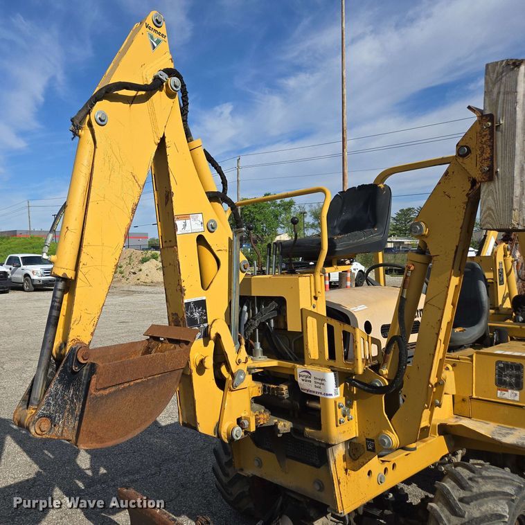 image for item EC4234 2005 Vermeer RT450 trencher
